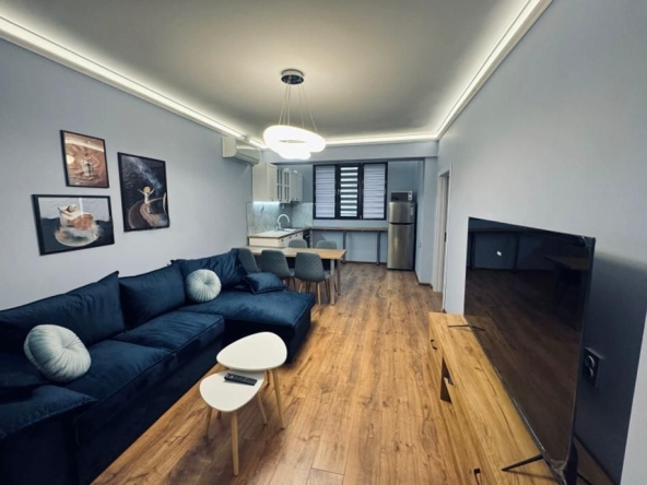 Дава се под наем Четиристаен апартамент в Пловдив, Мараша - 101 кв.м за 800 € - Снимка #1