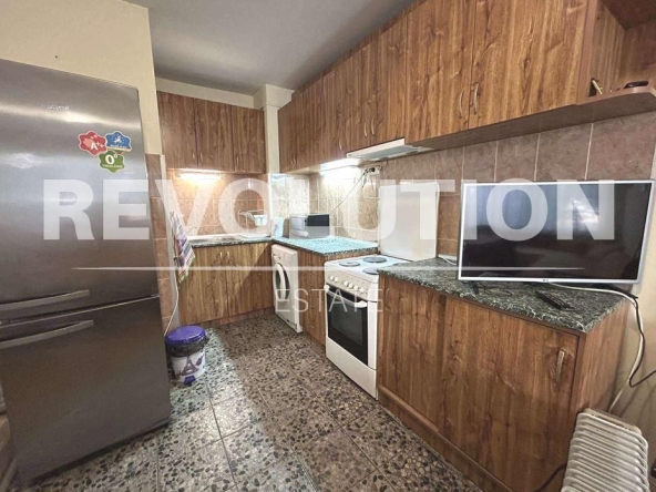 Дава се под наем Двустаен апартамент в Варна, Погреби - 70 кв.м за 450 € - Снимка #1