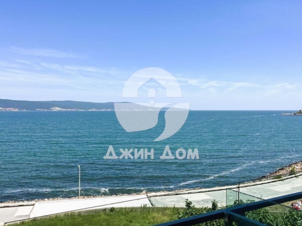 Двустаен апартамент в Несебър - 87 кв.м за 1943 €/кв.м - Снимка #1