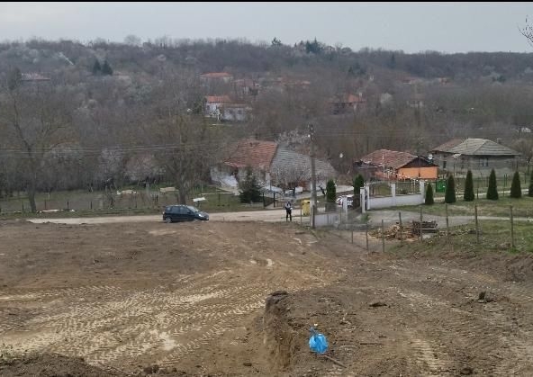 Парцел в с. Ветрен, Област Силистра - 3000 кв.м за 6 €/кв.м - Снимка #1