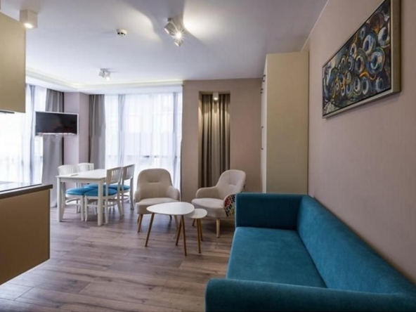 Дава се под наем Двустаен апартамент в Варна, Център - 75 кв.м за 1000 € - Снимка #1