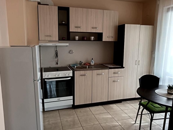 Дава се под наем Двустаен апартамент в Пловдив, Кършияка - 45 кв.м за 300 € - Снимка #1