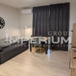 Дава се под наем Двустаен апартамент в Варна, Цветен квартал - 55 кв.м за 612 € - Снимка #1