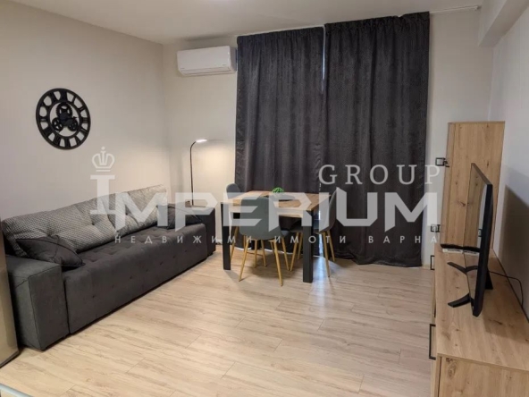 Дава се под наем Двустаен апартамент в Варна, Цветен квартал - 55 кв.м за 612 € - Снимка #1