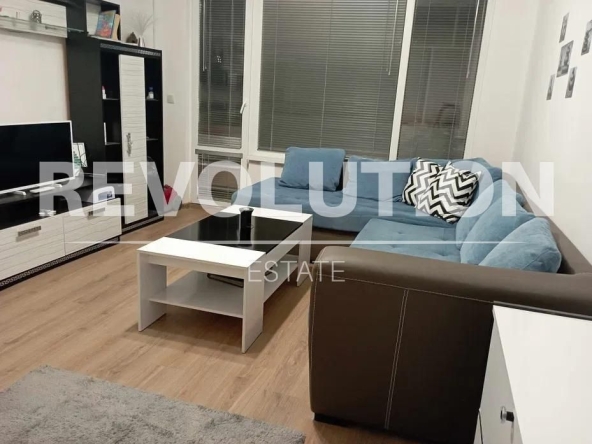 Дава се под наем Двустаен апартамент в Варна, Владислав Варненчик - 45 кв.м за 300 € - Снимка #1