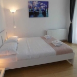 Дава се под наем Едностаен апартамент в Пловдив, Остромила - 38 кв.м за 150 € - Снимка #1