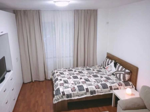 Дава се под наем Едностаен апартамент в Пловдив, Остромила - 45 кв.м за 255 € - Снимка #1