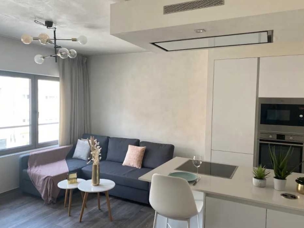 Дава се под наем Двустаен апартамент в Пловдив, Тракия - 65 кв.м за 280.5 € - Снимка #1
