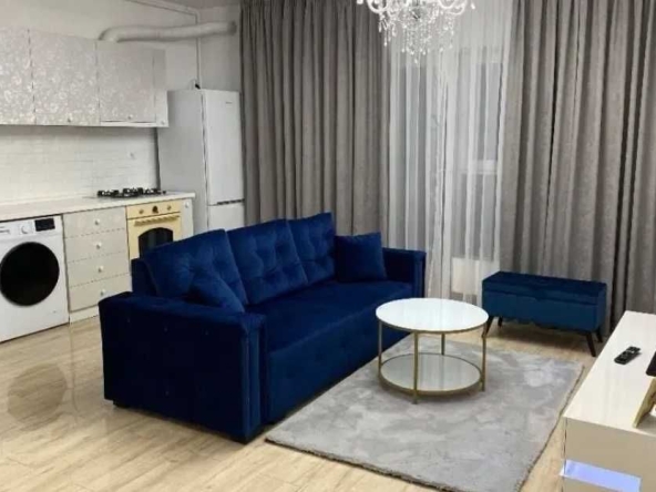 Дава се под наем Двустаен апартамент в Пловдив, Южен - 65 кв.м за 234.6 € - Снимка #1