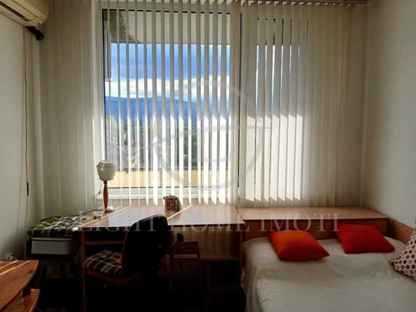 Тристаен апартамент в Пловдив, Кючук Париж - 135 кв.м за 1111 €/кв.м - Снимка #1