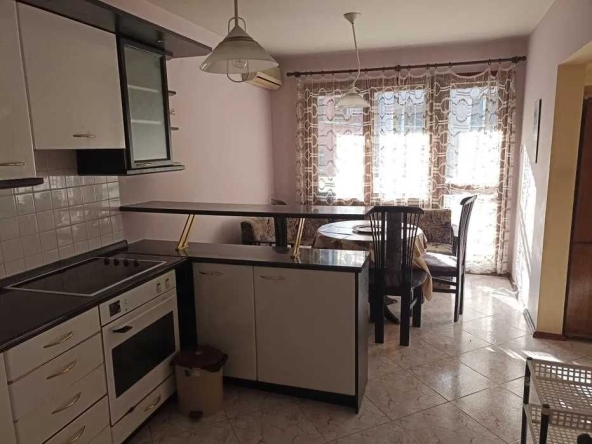 Тристаен апартамент в Пловдив, Кършияка - 104 кв.м за 932 €/кв.м - Снимка #1