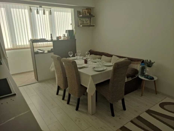 Дава се под наем Двустаен апартамент в Бургас, Меден рудник - зона А - 65 кв.м за 325 € - Снимка #1