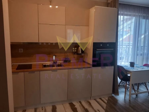 Дава се под наем Двустаен апартамент в Варна, Колхозен пазар - 45 кв.м за 510 € - Снимка #1