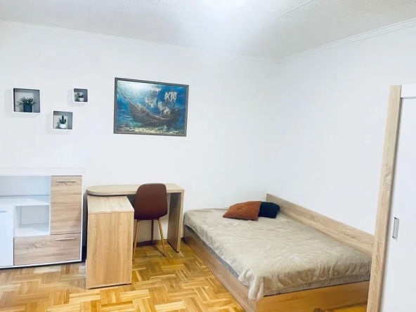 Дава се под наем Четиристаен апартамент в Варна, Чаталджа - 120 кв.м за 700 € - Снимка #1