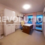 Дава се под наем Магазин в Варна, Завод Дружба - 20 кв.м за 300 € - Снимка #1