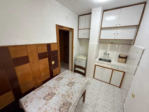 Дава се под наем Двустаен апартамент в Велико Търново, Колю Фичето - 65 кв.м за 280.5 € - Снимка #1