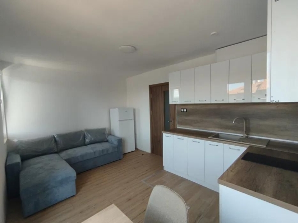 Дава се под наем Двустаен апартамент в Бургас, Сарафово - 50 кв.м за 306 € - Снимка #1