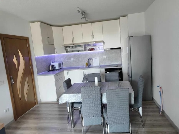 Дава се под наем Тристаен апартамент в Варна, Възраждане 1 - 85 кв.м за 511 € - Снимка #1