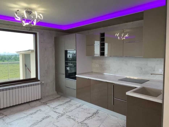 Дава се под наем Двустаен апартамент в София, Център - 65 кв.м за 600 € - Снимка #1