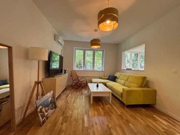 Дава се под наем Двустаен апартамент в София, Център - 65 кв.м за 500 € - Снимка #1