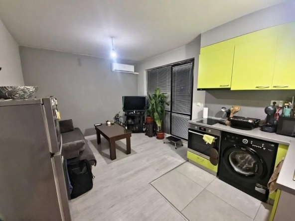 Дава се под наем Двустаен апартамент в Варна, Победа - 40 кв.м за 409 € - Снимка #1