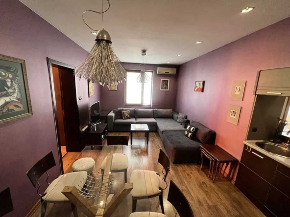 Дава се под наем Тристаен апартамент в София, Зона Б-18 - 100 кв.м за 1500 € - Снимка #1