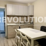 Дава се под наем Двустаен апартамент в Варна, Окръжна болница - 98 кв.м за 475 € - Снимка #1