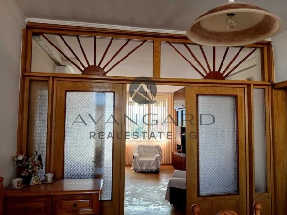 Четиристаен апартамент в Пловдив, Кючук Париж - 135 кв.м за 1133 €/кв.м - Снимка #1
