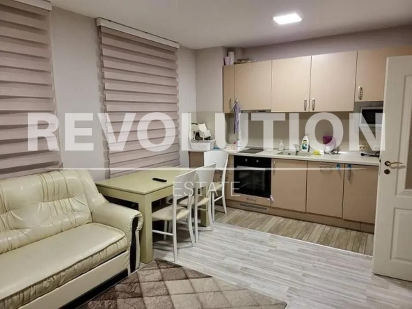 Дава се под наем Двустаен апартамент в Варна, Цветен квартал - 67 кв.м за 425 € - Снимка #1