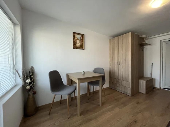 Дава се под наем Едностаен апартамент в Варна, Окръжна болница - 25 кв.м за 250 € - Снимка #1