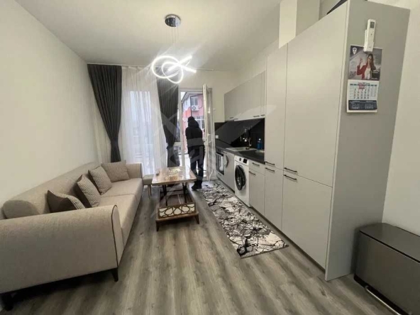 Дава се под наем Двустаен апартамент в Асеновград - 75 кв.м за 325 € - Снимка #1
