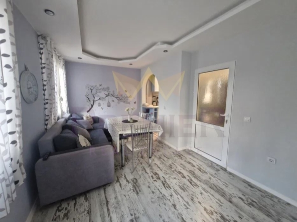 Тристаен апартамент в Добрич, Свети Георги - 76 кв.м за 1645 €/кв.м - Снимка #1