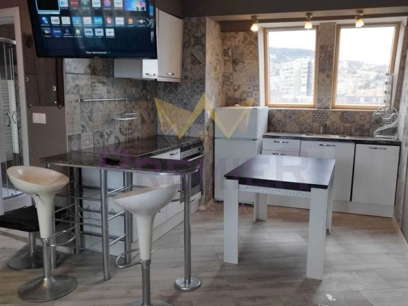 Дава се под наем Четиристаен апартамент в Варна, Чайка - 140 кв.м за 900 € - Снимка #1