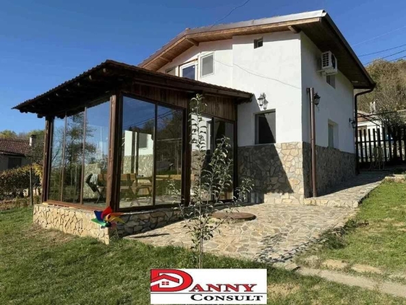 Къща в Велико Търново, Акация - 80 кв.м за 4000 €/кв.м - Снимка #1