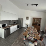 Дава се под наем Четиристаен апартамент в Варна, Център - 100 кв.м за 797.64 € - Снимка #1