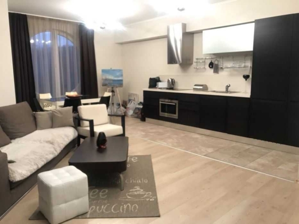 Тристаен апартамент в София, Център - 91 кв.м за 1141 €/кв.м - Снимка #1
