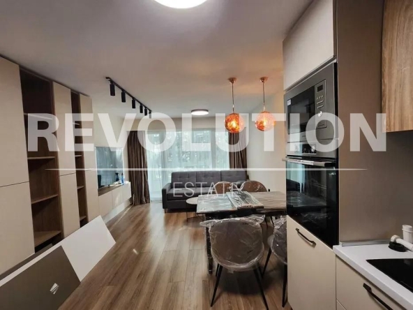 Дава се под наем Тристаен апартамент в Варна, Чайка - 67 кв.м за 947.58 € - Снимка #1