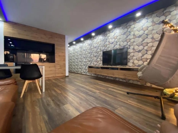 Тристаен апартамент в Варна, Възраждане 3 - 110 кв.м за 928 €/кв.м - Снимка #1