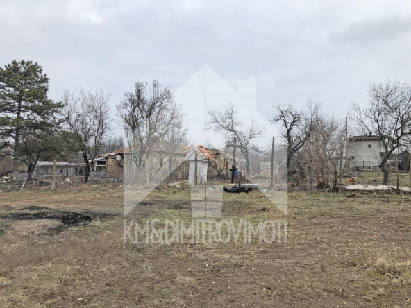 Парцел в Нови пазар - 3500 кв.м за 5 €/кв.м - Снимка #1