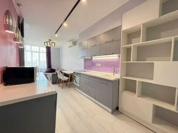 Дава се под наем Двустаен апартамент в София, Център - 56 кв.м за 407.49 € - Снимка #1