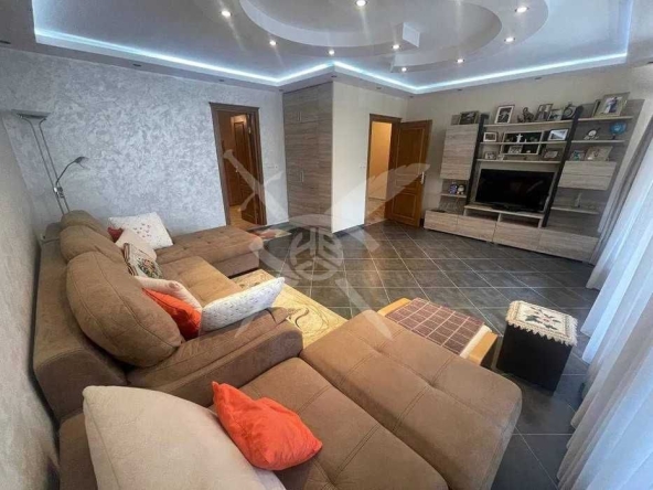 Тристаен апартамент в Бургас, Възраждане - 110 кв.м за 1206 €/кв.м - Снимка #1