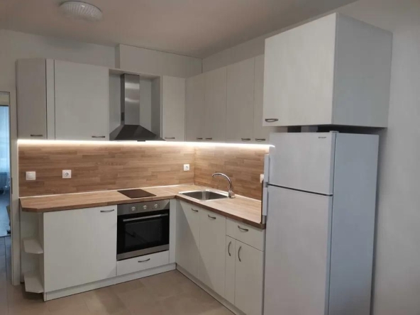 Дава се под наем Двустаен апартамент в София, Хиподрума - 70 кв.м за 797.64 € - Снимка #1