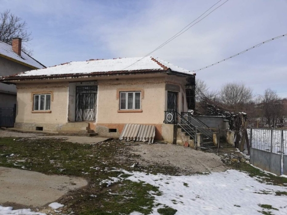 Къща в с. Сребърна, Област Силистра - 70 кв.м за 146 €/кв.м - Снимка #1