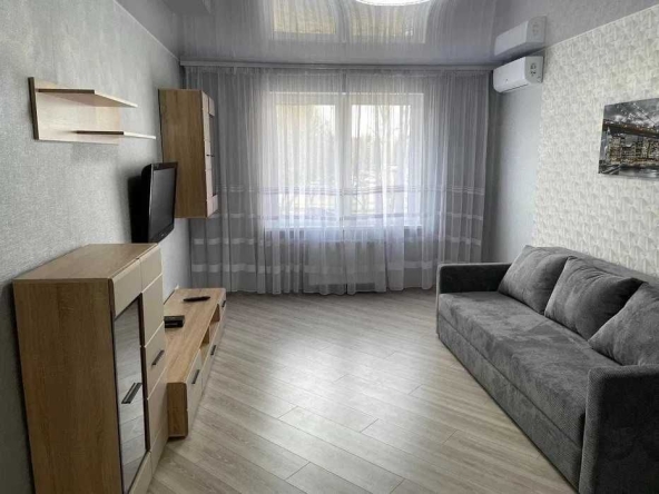 Дава се под наем Двустаен апартамент в София, Зона Б-18 - 60 кв.м за 598.23 € - Снимка #1