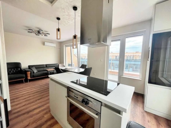 Дава се под наем Двустаен апартамент в Пловдив, Остромила - 72 кв.м за 548.25 € - Снимка #1