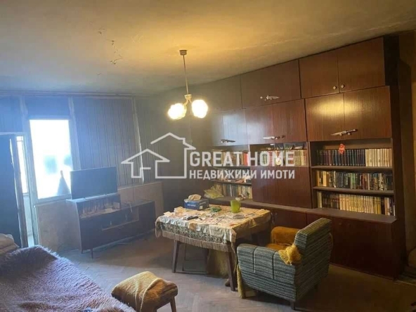 Тристаен апартамент в Търговище, Промишлена зона - 71 кв.м за 984 €/кв.м - Снимка #1