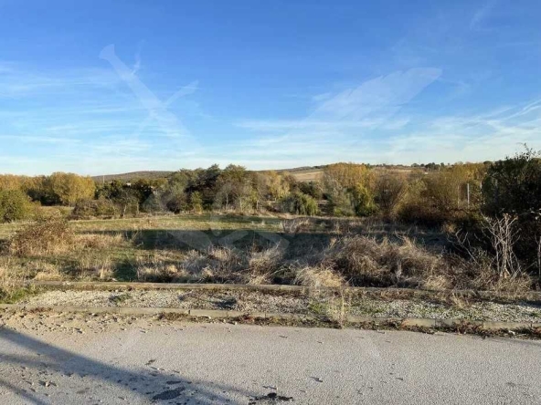 Земеделски имот в Хисаря -  кв.м за 7523 €/дка - Снимка #1