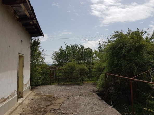 Парцел в с. Априлово, Област София-област - 810 кв.м за 46 €/кв.м - Снимка #1