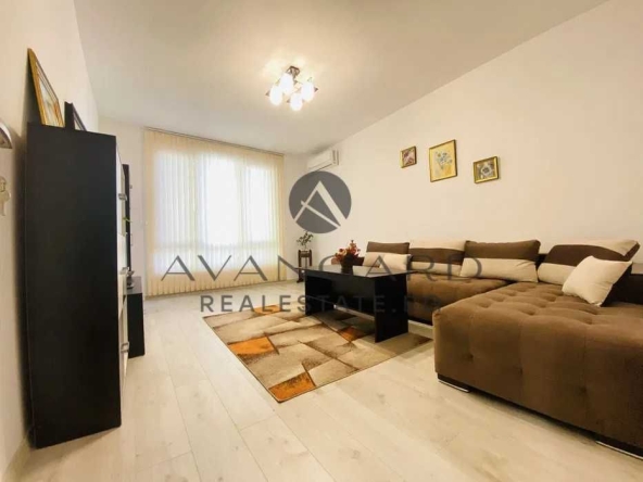Четиристаен апартамент в Пловдив, Център - 90 кв.м за 1927 €/кв.м - Снимка #1
