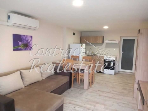 Дава се под наем Двустаен апартамент в Варна, Аспарухово - 44 кв.м за 328.95 € - Снимка #1